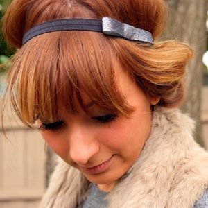 the lil' sparkle bows deep gray sparkle headband
